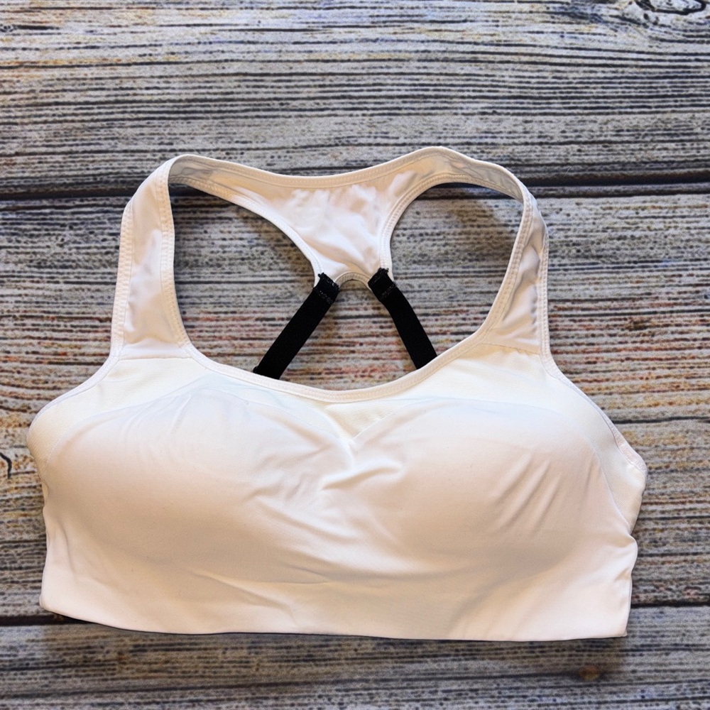 Nike Dri-Fit Mesh details Sports Bra